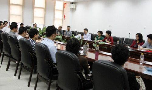 座谈会现场.jpg